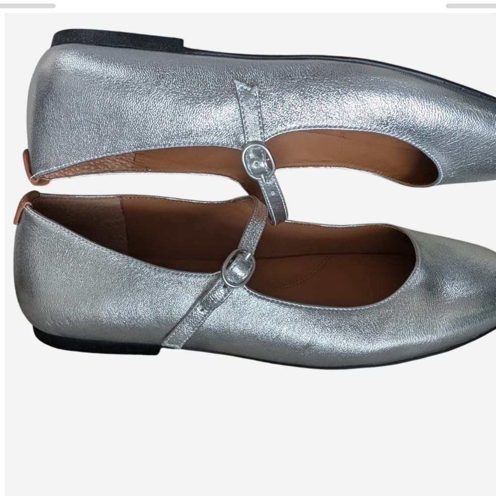 Gentle Souls Women's Silver Dress Shoes - Picture 9 of 11